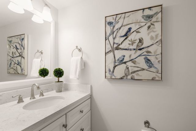 344 Rock Hall Circle, Grayslake, IL 60030