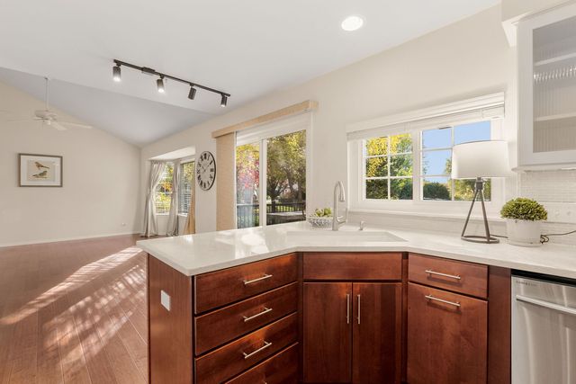 344 Rock Hall Circle, Grayslake, IL 60030