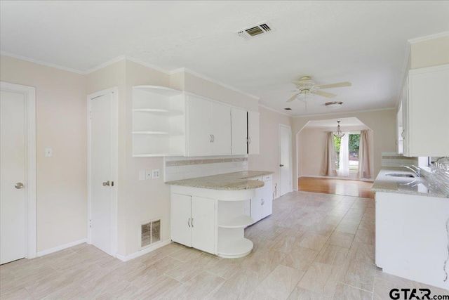 104 Mackinnon, Mount Pleasant, TX 75455