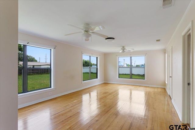 104 Mackinnon, Mount Pleasant, TX 75455