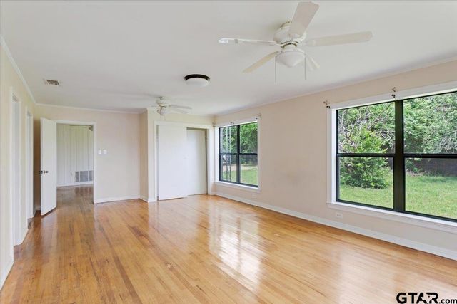 104 Mackinnon, Mount Pleasant, TX 75455