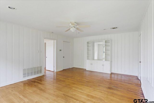 104 Mackinnon, Mount Pleasant, TX 75455