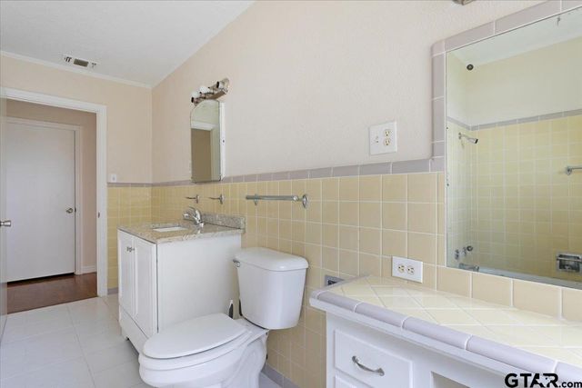 104 Mackinnon, Mount Pleasant, TX 75455