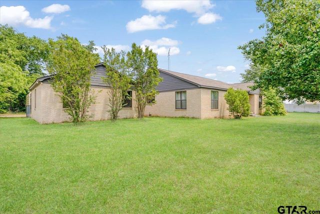 104 Mackinnon, Mount Pleasant, TX 75455