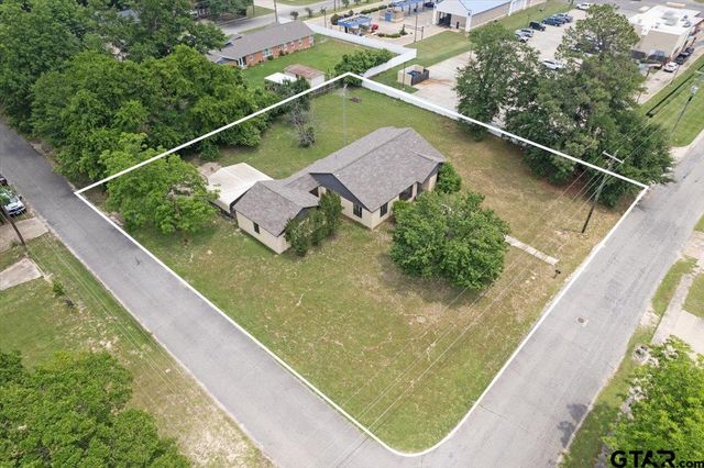 104 Mackinnon, Mount Pleasant, TX 75455