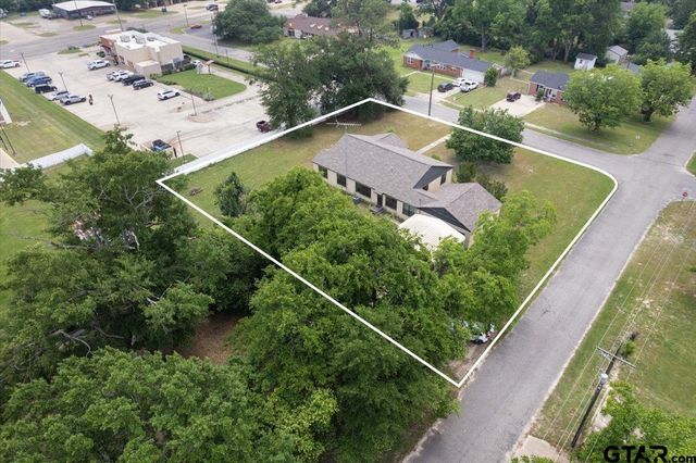 104 Mackinnon, Mount Pleasant, TX 75455