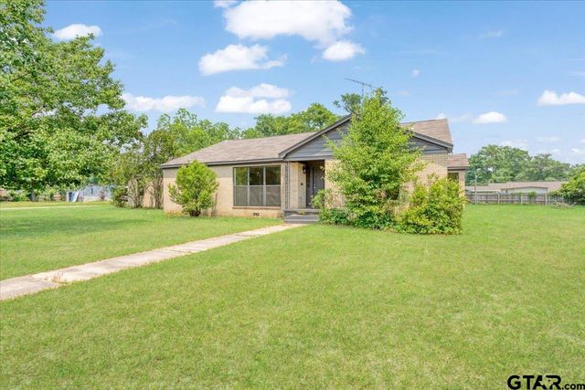 104 Mackinnon, Mount Pleasant, TX 75455