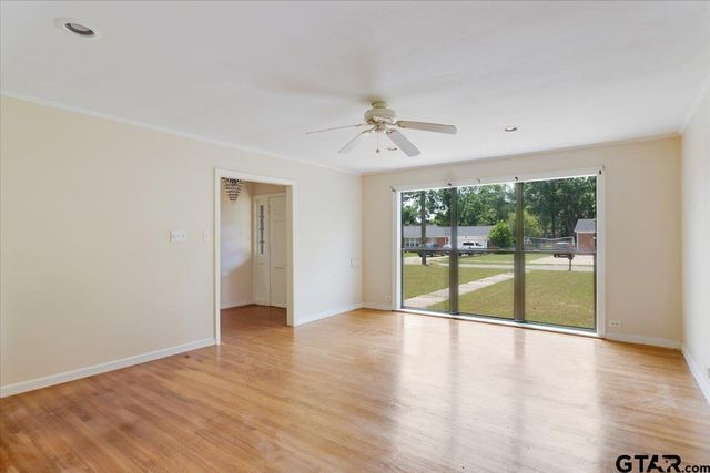 104 Mackinnon, Mount Pleasant, TX 75455