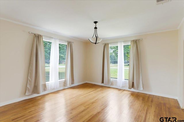 104 Mackinnon, Mount Pleasant, TX 75455