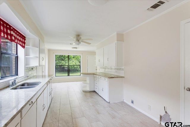 104 Mackinnon, Mount Pleasant, TX 75455