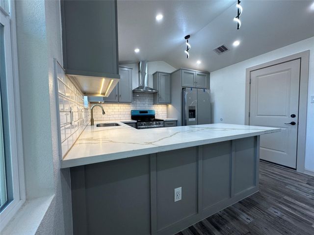 5803 E Greencraig Drive E, Houston, TX 77035