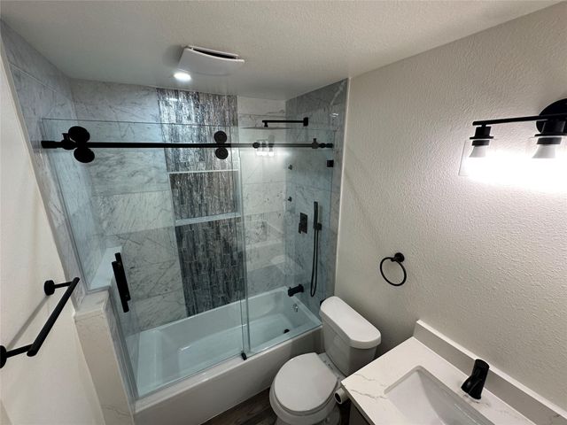 5803 E Greencraig Drive E, Houston, TX 77035