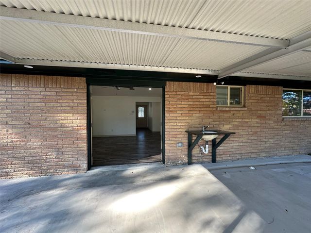 5803 E Greencraig Drive E, Houston, TX 77035