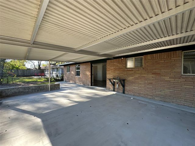 5803 E Greencraig Drive E, Houston, TX 77035