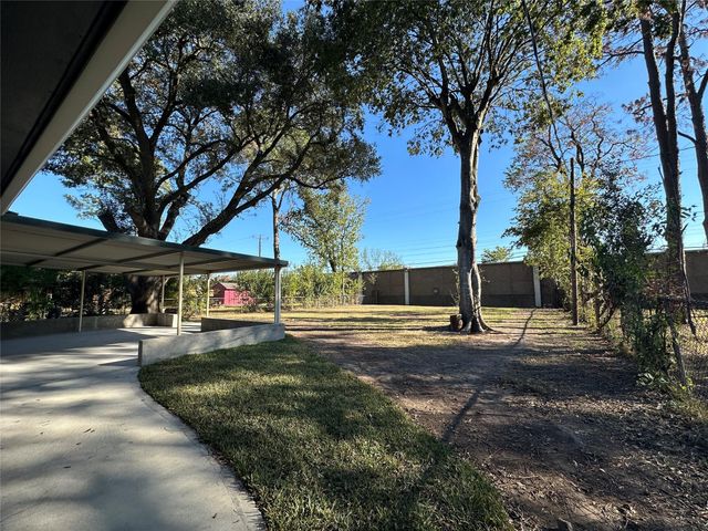 5803 E Greencraig Drive E, Houston, TX 77035