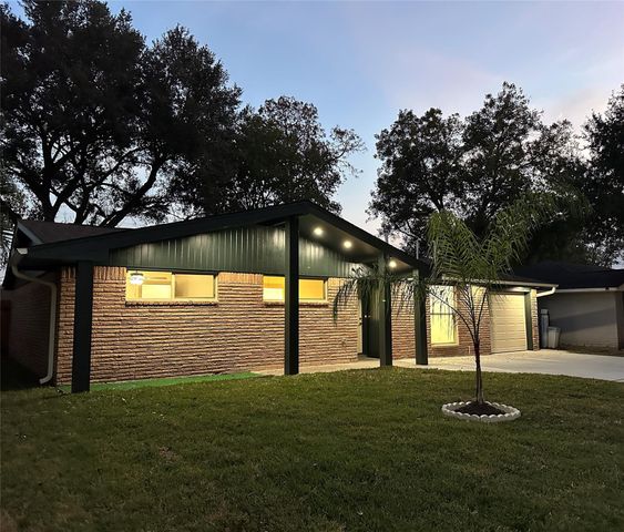5803 E Greencraig Drive E, Houston, TX 77035