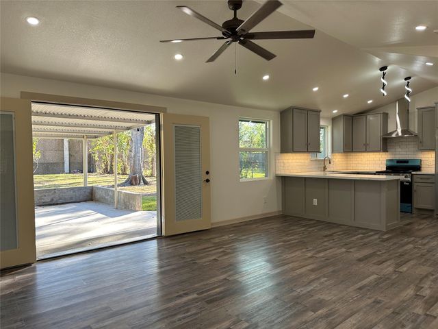 5803 E Greencraig Drive E, Houston, TX 77035