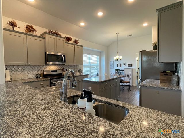 311 Brushy Creek, Victoria, TX 77904