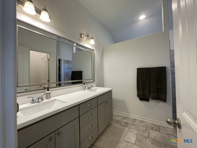 311 Brushy Creek, Victoria, TX 77904