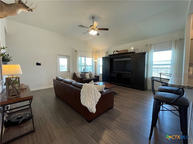 311 Brushy Creek, Victoria, TX 77904