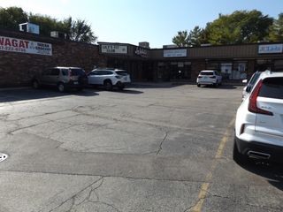 1502 N Elmhurst Road, Mount Prospect, IL 60056