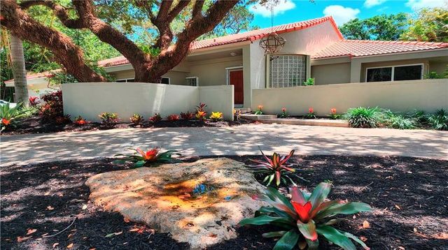 2500 SW 21st Street, Fort Lauderdale, FL 33312