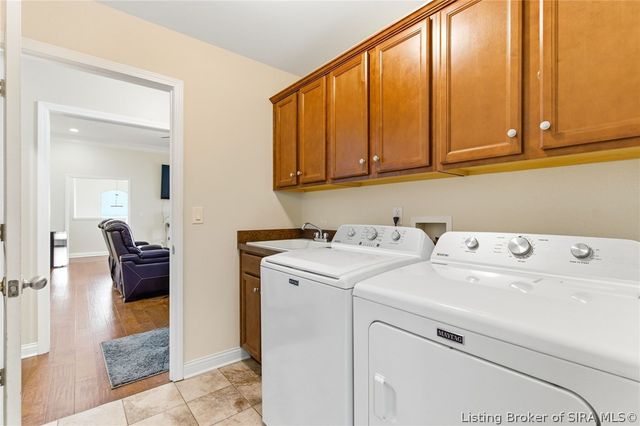 2685 Crescent Hill Drive NE, Corydon, IN 47112