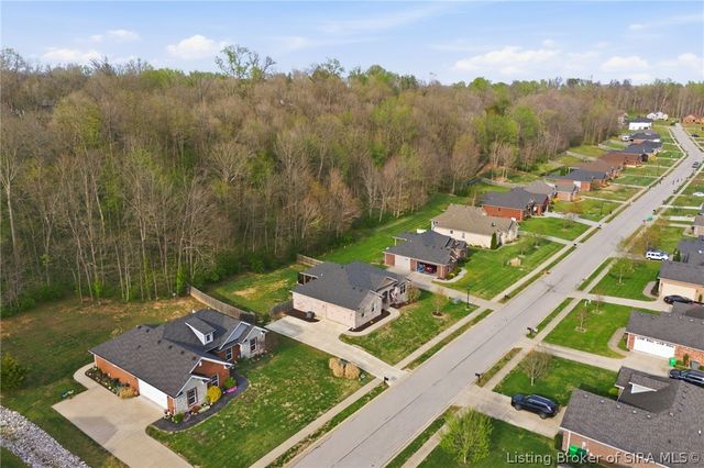 2685 Crescent Hill Drive NE, Corydon, IN 47112