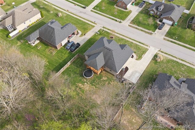 2685 Crescent Hill Drive NE, Corydon, IN 47112