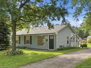 2908 Edna Jane Drive, Auburn Hills, MI 48326