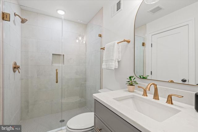 504 KENTUCKY AVE, Alexandria, VA 22305