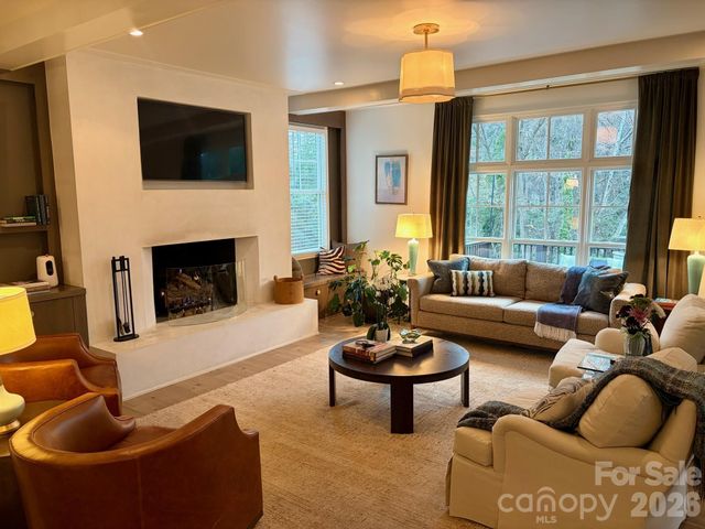 4014 Melchor Avenue, Charlotte, NC 28211