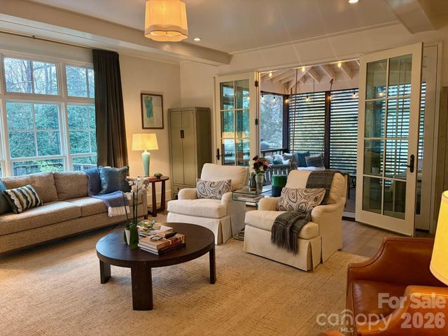 4014 Melchor Avenue, Charlotte, NC 28211