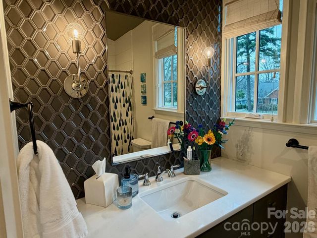 4014 Melchor Avenue, Charlotte, NC 28211