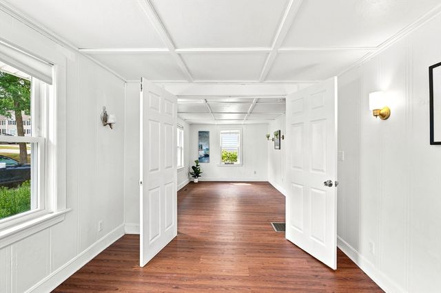 31 Perkins St, Quincy, MA 02169