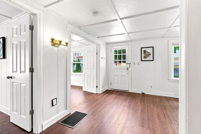 31 Perkins St, Quincy, MA 02169