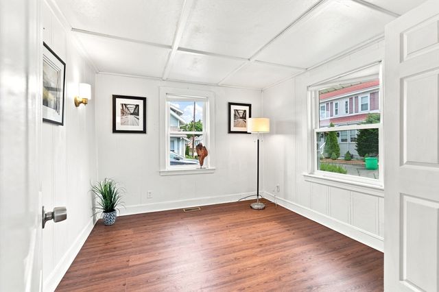 31 Perkins St, Quincy, MA 02169