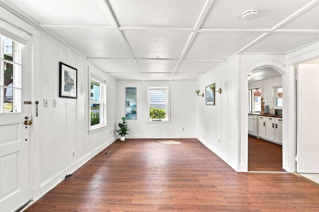 31 Perkins St, Quincy, MA 02169