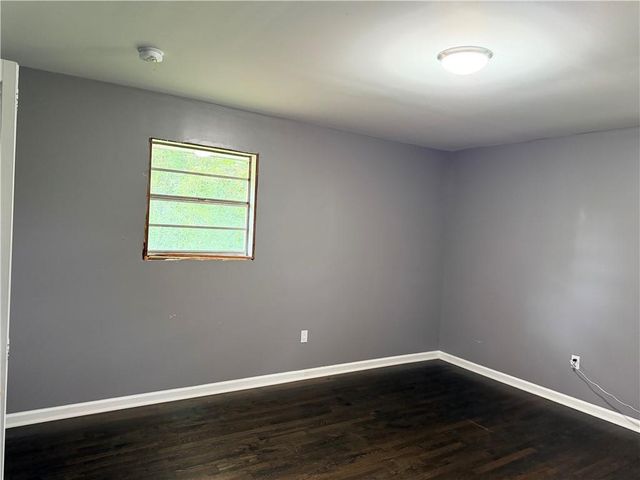 412 E Mcintosh Road, Griffin, GA 30223