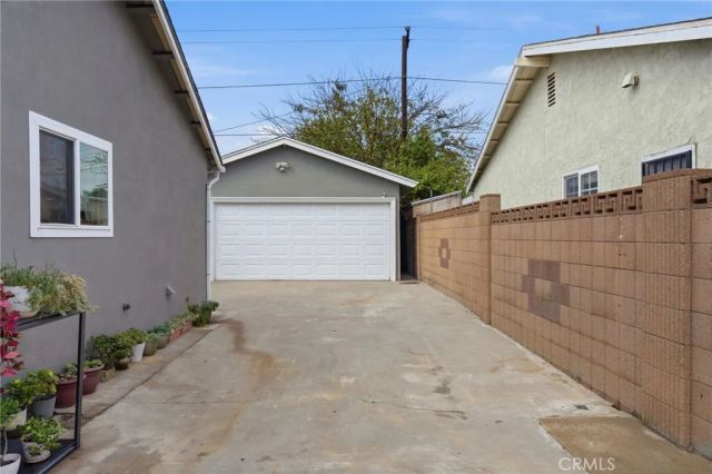 21235 Oakfort Avenue, Carson, CA 90745