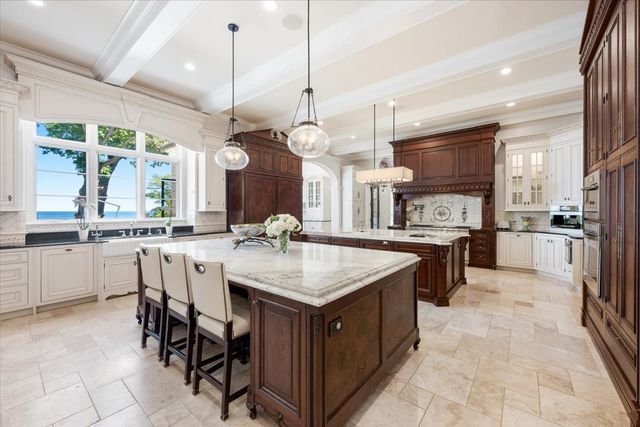 319 SHERIDAN Road, Winnetka, IL 60093