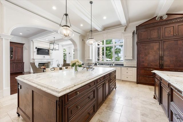 319 SHERIDAN Road, Winnetka, IL 60093