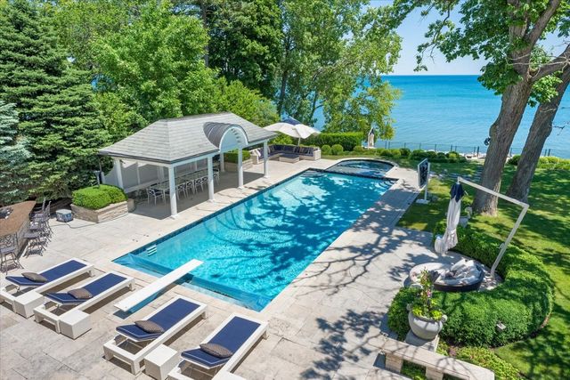 319 SHERIDAN Road, Winnetka, IL 60093