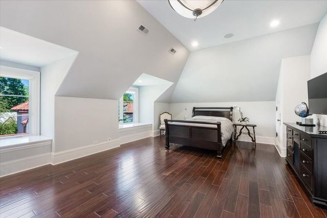 319 SHERIDAN Road, Winnetka, IL 60093