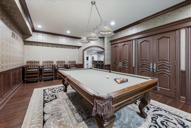 319 SHERIDAN Road, Winnetka, IL 60093