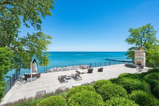 319 SHERIDAN Road, Winnetka, IL 60093