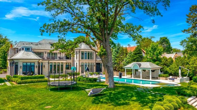 319 SHERIDAN Road, Winnetka, IL 60093