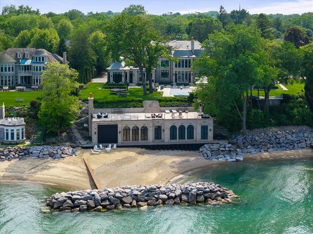319 SHERIDAN Road, Winnetka, IL 60093
