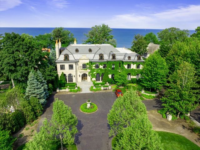 319 SHERIDAN Road, Winnetka, IL 60093