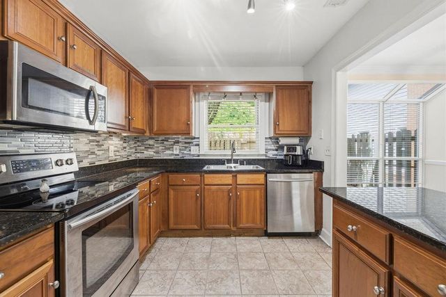 65 Mount Vernon Circle, Atlanta, GA 30338